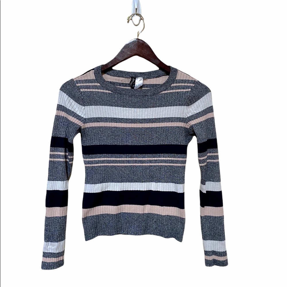 H&M Pink and Grey Preppy Pastel Sweater Size Small